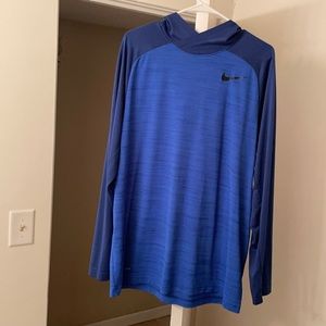 Men’s XL blue Nike dri-fit long sleeve hoodie pullover. Great condition